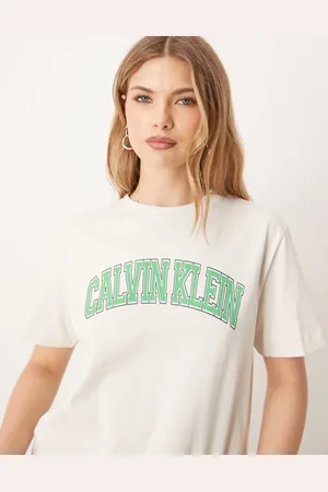 Calvin Klein Camiseta color crudo y verde menta con logo universitario de Calvin Klein-Blanco