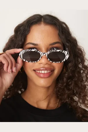 ASOS Gafas de sol estrechas y ovaladas con estampado de cebra de