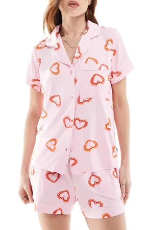 Chelsea Peers Pijama de camisa de manga corta con solapas y pantalones cortos con estampado de corazones de poliéster de