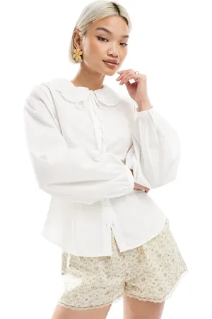 Miss Selfridge Blusa blanca ajustada con solapas de