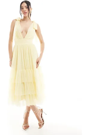 Lace & Beads Vestido de dama de honor semilargo amarillo pastel con lazo en los hombros Madison de
