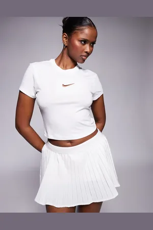 Nike Camiseta corta blanca con diseño encogido para San Valentín Chill de