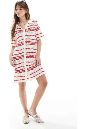 Miss Selfridge Vestido a abotonado estilo polo con diseño en contraste de croché de -Rojo