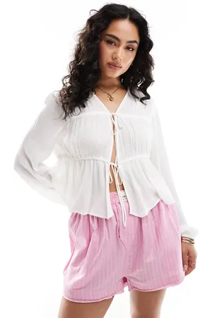 ONLY Top plisado con lazada delantera de