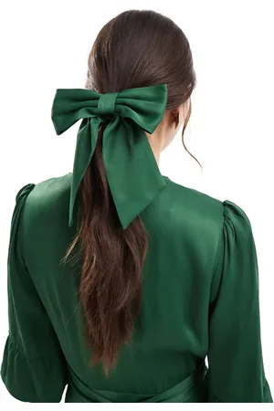 Maids to Measure Lazo para el cabello verde de satén para dama de honor de