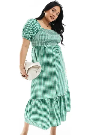 Esmée Vestido playero largo a cuadros vichy oscuro con escote Bardot, pecho fruncido y mangas abullonadas de Esmée Curve