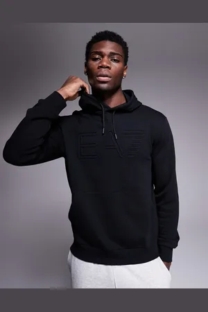 EA7 Sudadera negra con capucha y logo en el centro en relieve de Armani