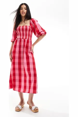 New Look Vestido midi rosa a cuadros de manga larga de