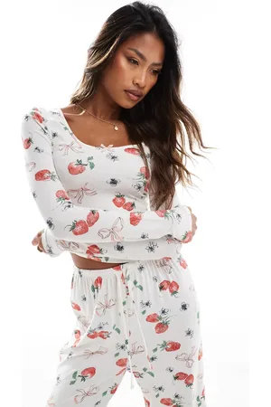 Kaiia Top de pijama de manga larga con escote cuadrado y estampado de lazos y fresas Mix & Match exclusivo de (parte de un conjunto)-Multicolor