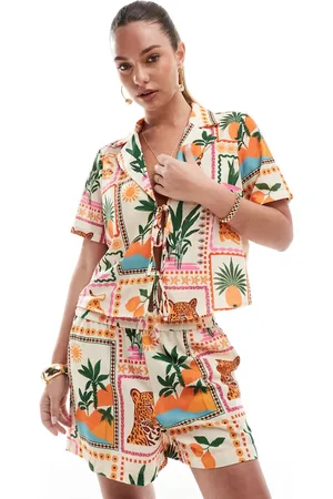 VERO MODA Camisa de corte cuadrado con estampado de postales tropicales y lazada delantera de (parte de un conjunto)-Multicolor