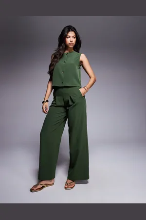 ASOS Pantalones caquis de pernera ancha con pinzas delanteras de (parte de un conjunto)-Verde
