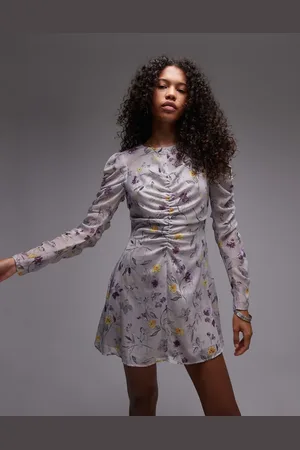 Topshop Vestido corto fruncido en la parte delantera con estampado floral vintage de