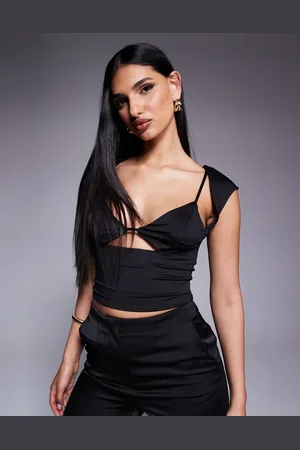 Princess Polly Top corto ceñido con diseño de doble capa, abertura y detalle estilo bralette de