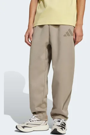 adidas Pantalones beis masilla con bajo amplio adidas Z.N.E de -Gris