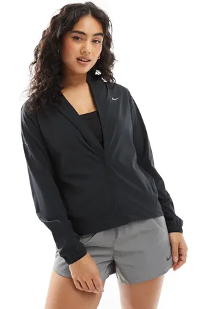 Nike Chaqueta negra Swift Repel de