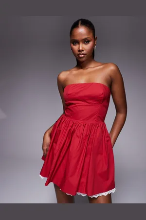 Kaiia Vestido corto rojo de corte skater de popelina con escote palabra de honor y bajo blanco en contraste de encaje exclusivo de -Multicolor