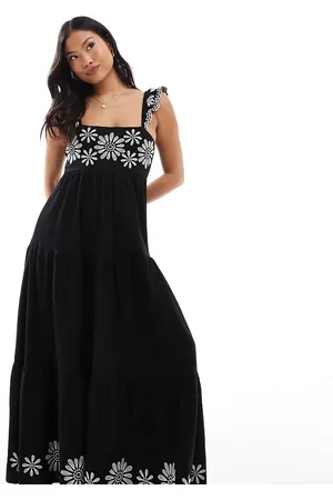 Miss Selfridge Vestido largo escalonado con detalles bordados de