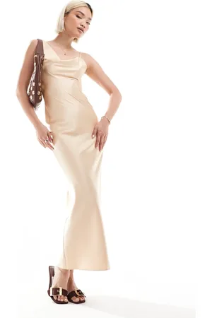 Miss Selfridge Vestido lencero midi con cuello desbocado de satén de -Dorado