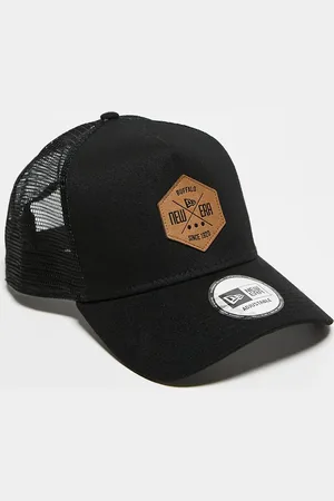 New Era Gorra de béisbol negra de estilo camionero con parche 9Forty Heritage de