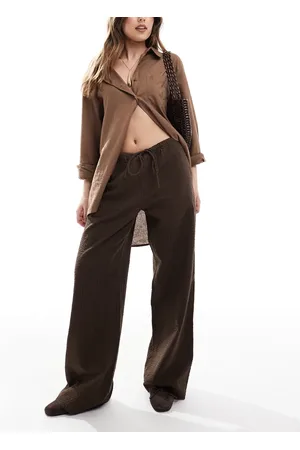 Monki Pantalones marrones de pernera ancha con cordón ajustable de sirsaca de
