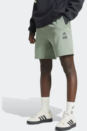adidas Pantalones cortos verde plateado con diseño de "The Mandalorian" de "Star Wars" de