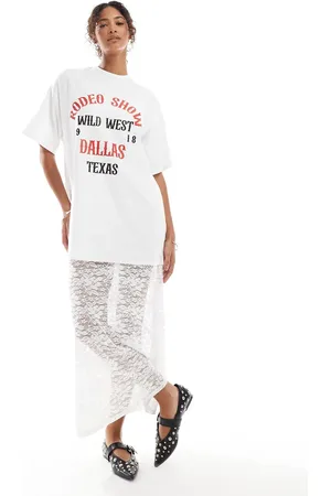 ASOS Vestido midi 2 en 1 de encaje con camiseta con estampado gráfico de