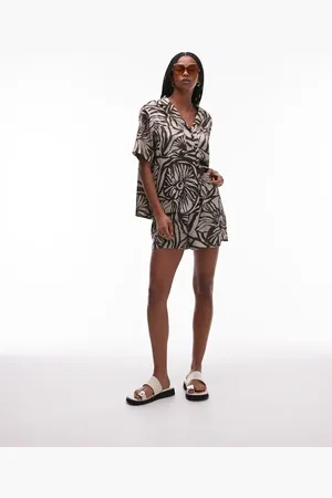 Topshop Pantalones cortos color con estampado de conchas de satén de (parte de un conjunto)-Marrón