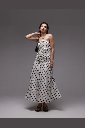 MANGO Vestido largo con estampado monocromático de lunares, escote palabra de honor, cintura baja y cuerpo fruncido de