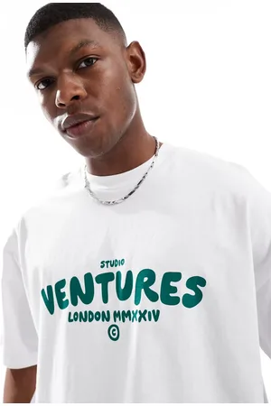 ASOS Camiseta blanca de corte cuadrado extragrande con estampado gráfico de texto en relieve de