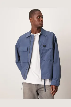 Calvin Klein Chaqueta cargo azul con acabado tintado de algodón de