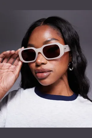 Quay Australia Gafas de sol color con forma rectangular angular Hyped Up de Quay-Blanco