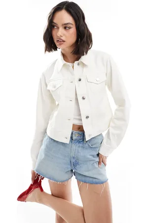 Miss Selfridge Chaqueta vaquera color crudo lavado de corte girlfriend de -Blanco