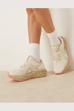 Asics Zapatillas de deporte color y guayaba Novablast 5 TR de -Blanco