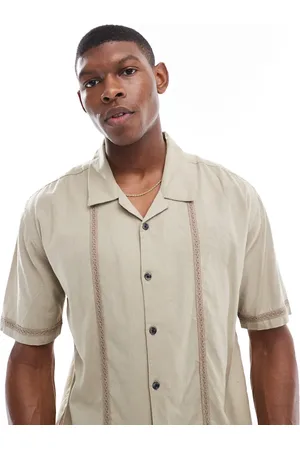 Threadbare Camisa color de manga corta con detalle en los bordes de algodón y lino de -Neutro