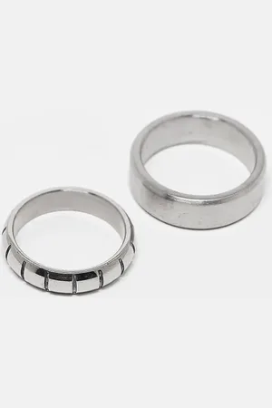 ASOS Pack de 2 anillos plateados con diseños variados texturizados de acero inoxidable resistente al agua de