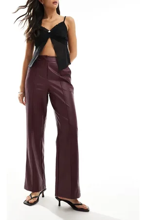 New Look Pantalones color oscuro de pernera ancha de poliuretano de -Rojo