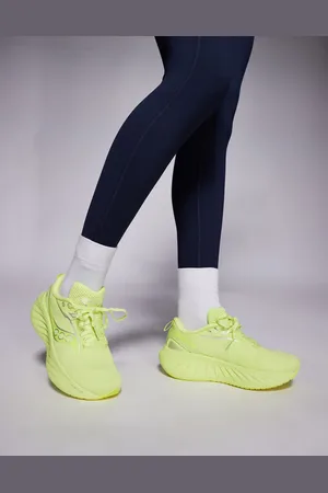 Saucony Zapatillas de deporte amarillo neón y cítrico neutras Triumph 22 Neutral Cushioning de