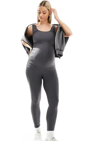 Mama;licious Top sin mangas ni costuras de Mamalicious Maternity (parte de un conjunto)