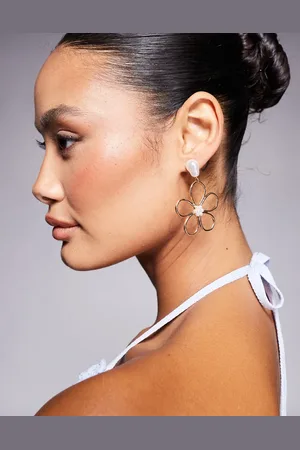 Kaiia Pendientes largos dorados extragrandes con diseño floral y perlas de