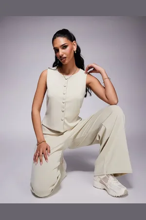 ASOS Chaleco color con botones delanteros de canalé de (parte de un conjunto)-Neutro