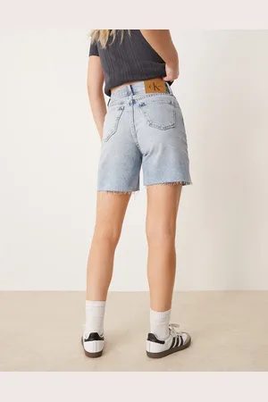 Calvin Klein Pantalones cortos de corte alargado estilo bermudas con lavado claro de -Azul