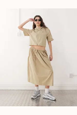 COLLUSION Falda larga color de talle bajo con lazada de -Marrón