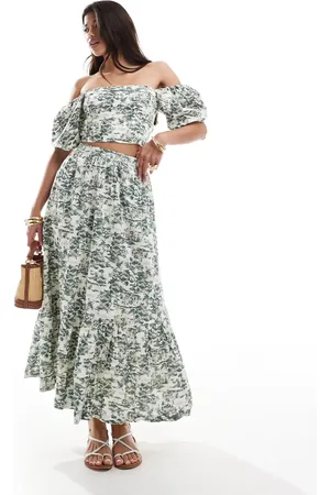 Abercrombie & Fitch Falda larga verde escalonada con estampado floral de mezcla de lino de (parte de un conjunto)