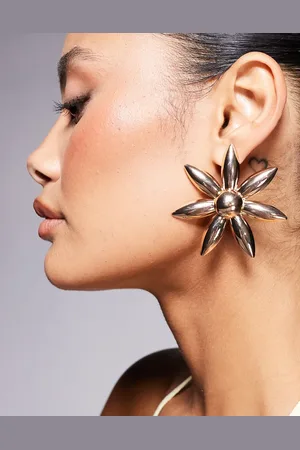 Kaiia Pendientes de botón dorados extragrandes con diseño floral de