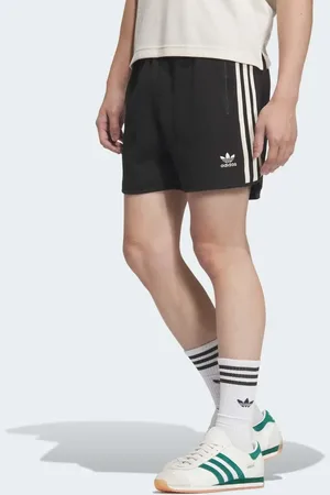 adidas Pantalones cortos negros de punto gofrado de