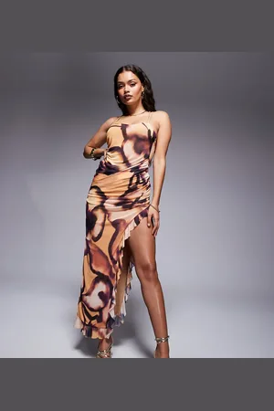 ASOS Vestido largo amarillo con estampado floral abstracto, volante y tirantes en contraste en la espalda de malla de ASOS DESIGN Petite-Multicolor