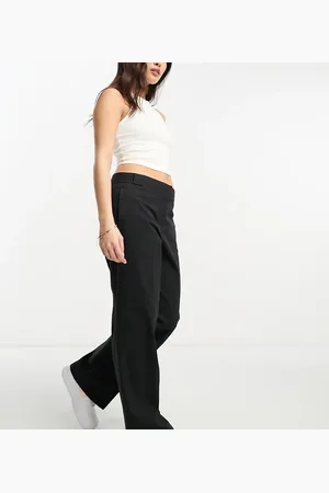 ASOS Pantalones boyfriend negros holgados de ASOS DESIGN Petite