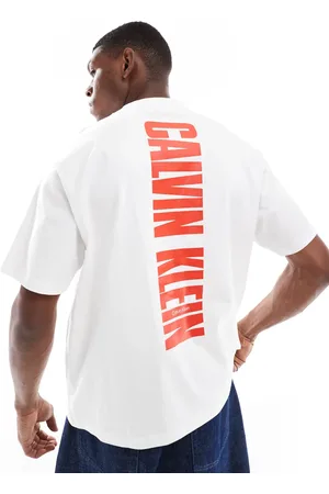 Calvin Klein Camiseta blanca y roja con estampado vertical en la espalda de -Blanco