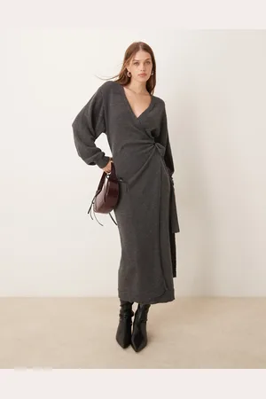 Pretty Lavish Vestido semilargo cruzado de punto Beau de