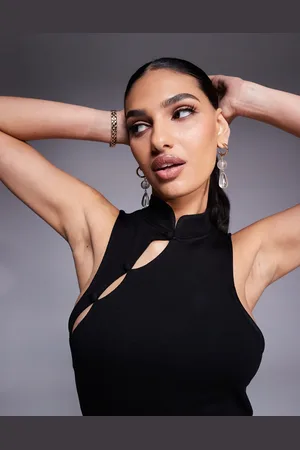 ASOS Top entallado con cuello de nadadora y presillas de botones de